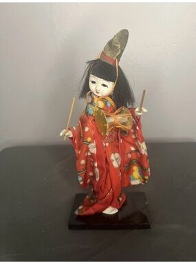 Vintage Japanese Geisha With A Drum With Glass Eyes 1960’s